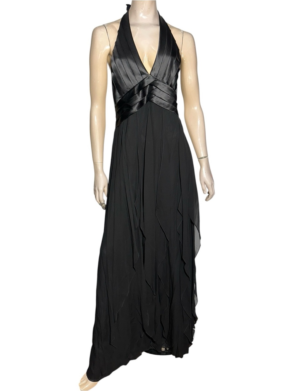BCBGMaxAzria NWT Women’s 10 Black Silk Backless Halter V-Neck Evening Gown Dress